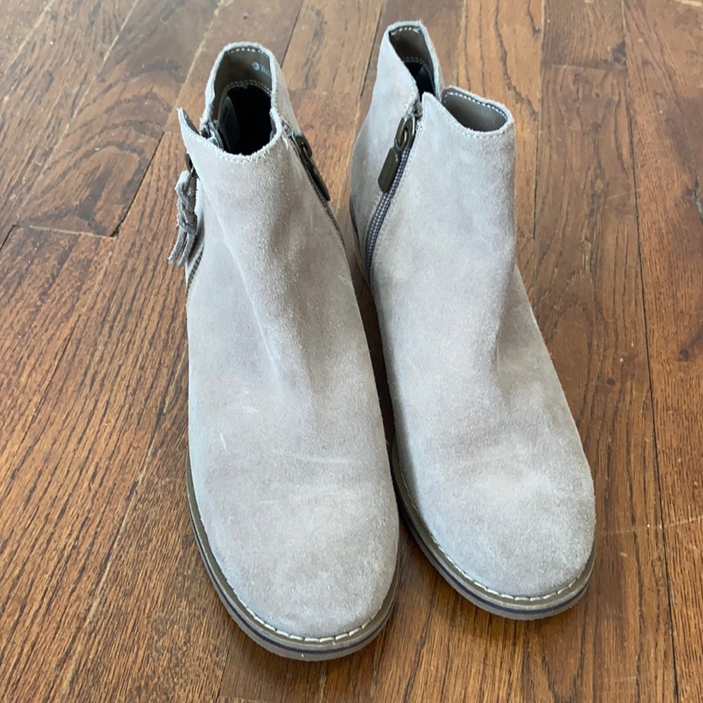 Blonde ankle boot - like new